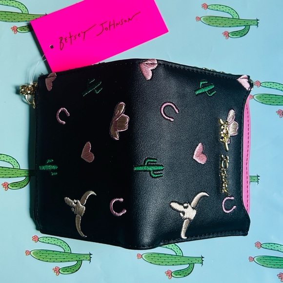 🌵Betsey Johnson Western Card Holder Wallet On Chain NWT - Picture 8 of 9